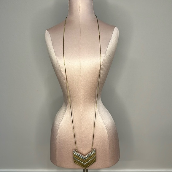 Madewell stacked arrow long necklace with rhinestones in one side - Picture 2 of 5